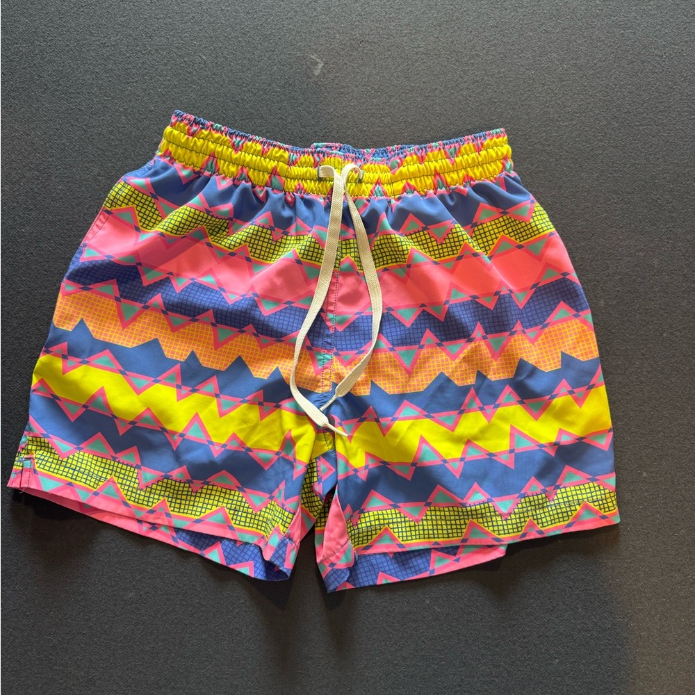 Chubbies Neon Zigzag Men's swim shorts
